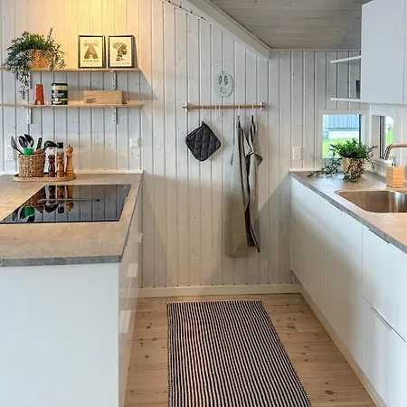 Beautiful In Bjert With Sauna 度假居 *