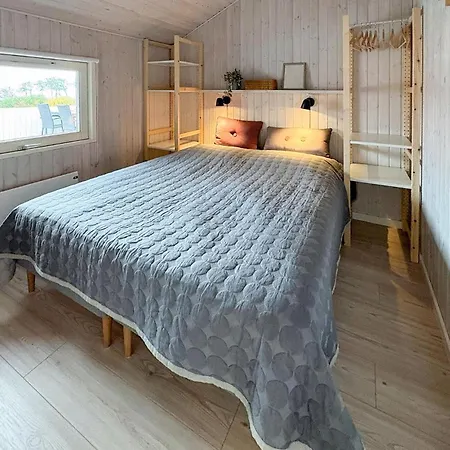 Beautiful In Bjert With Sauna 度假居